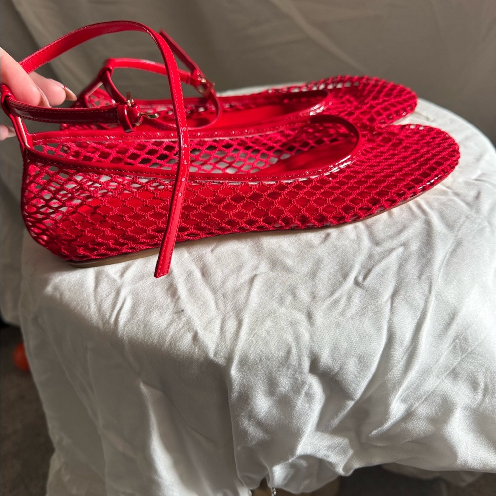 Red Mesh Ballet Shoes w. Ankle Strap